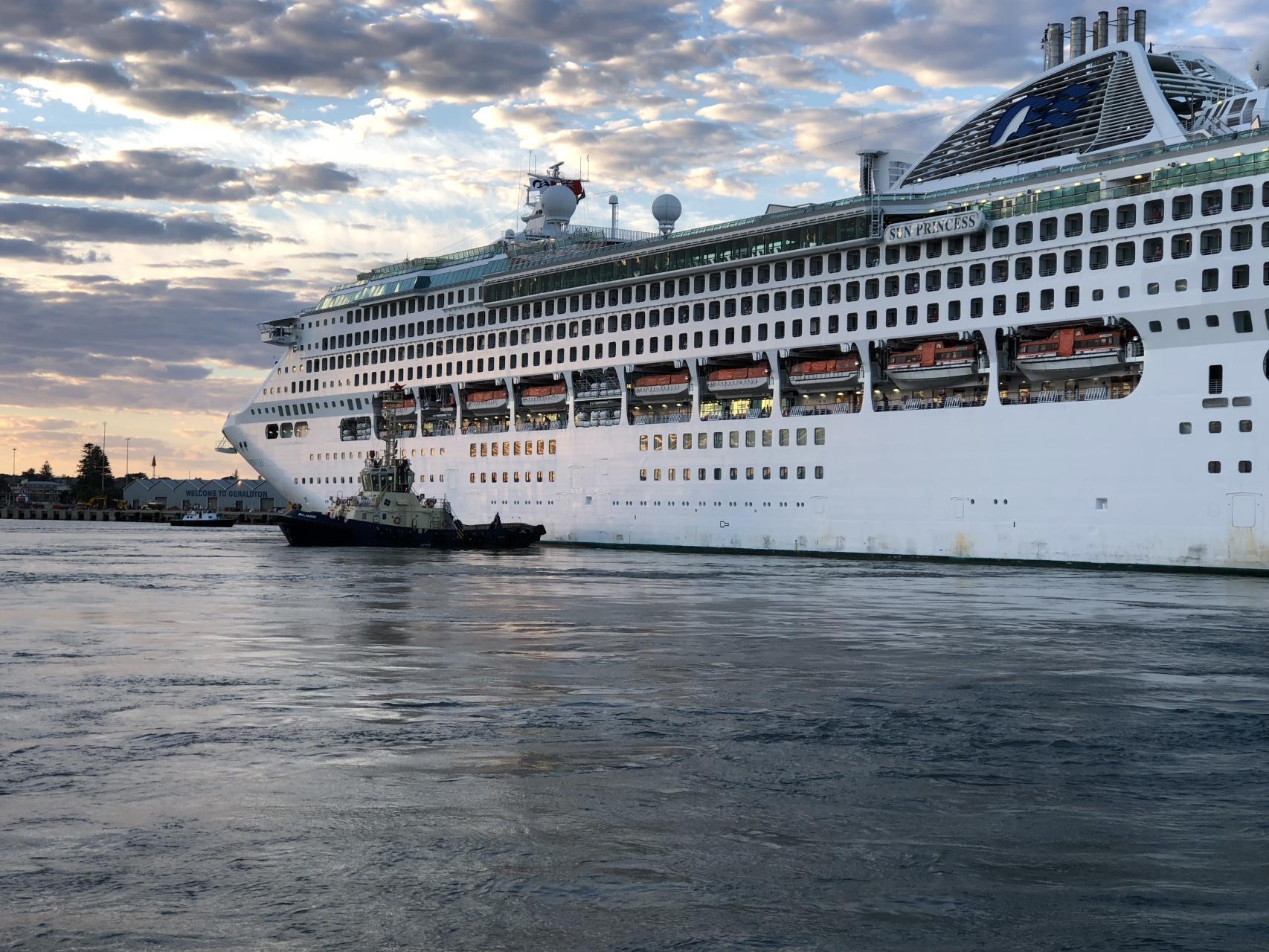 The Sun Princess arrives in Geraldton 