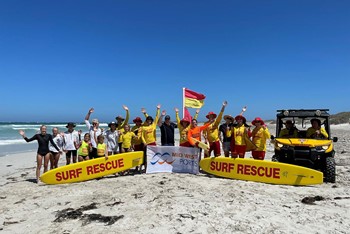 MWPA flies red and yellow flag in partnership with Geraldton Surf Life Saving Club